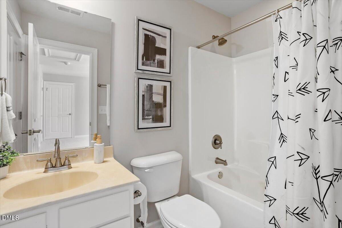 902 Ravendale Place Property Photo 38