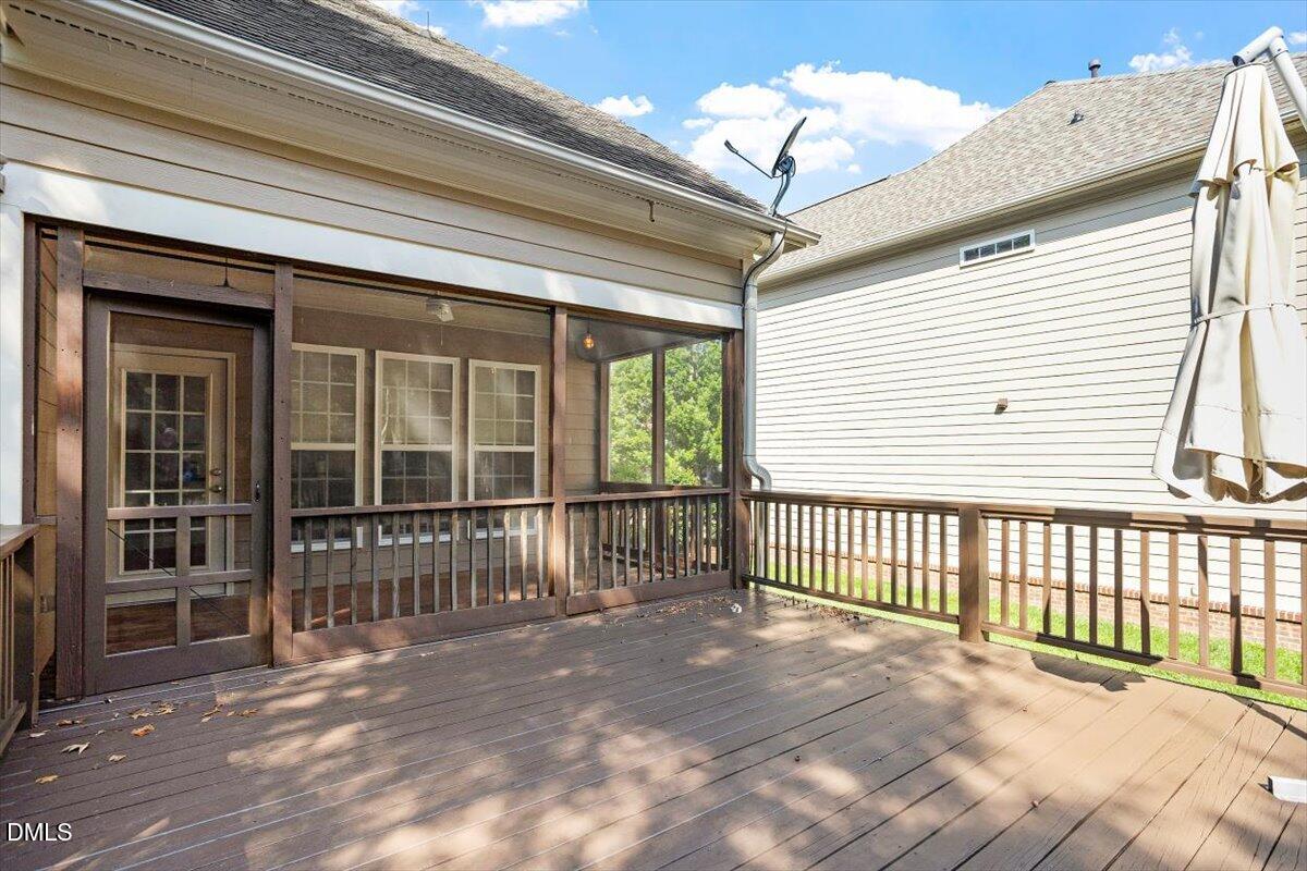 902 Ravendale Place Property Photo 49