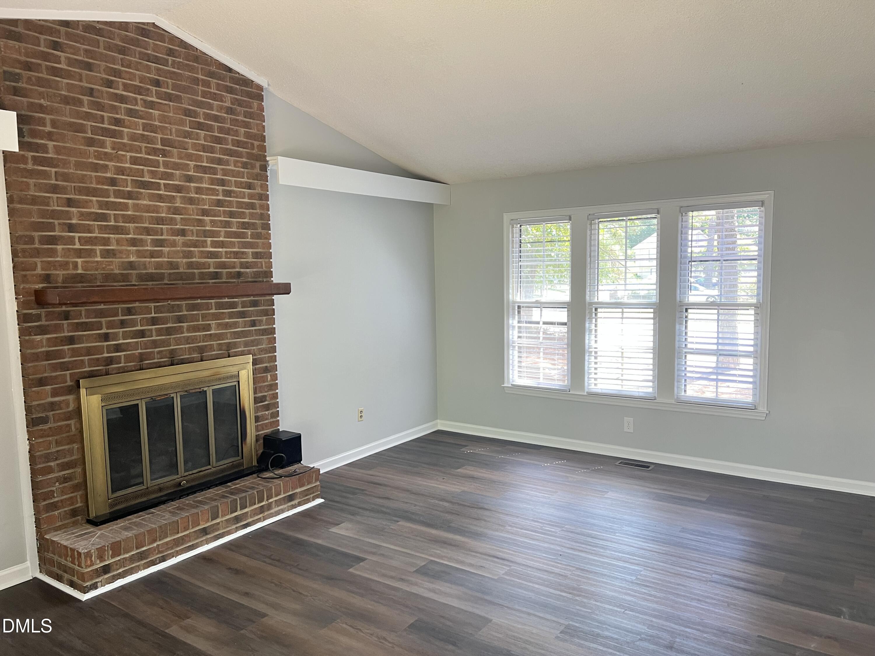 200 Lake Pine Drive Property Photo 4