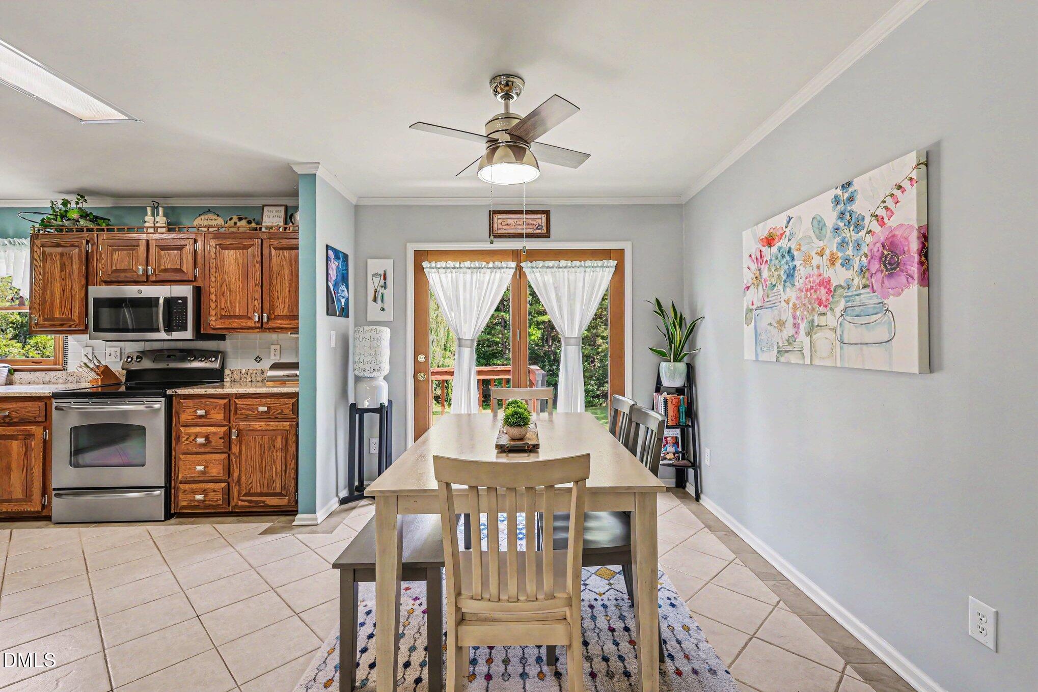 4070 Raney Way Property Photo 6
