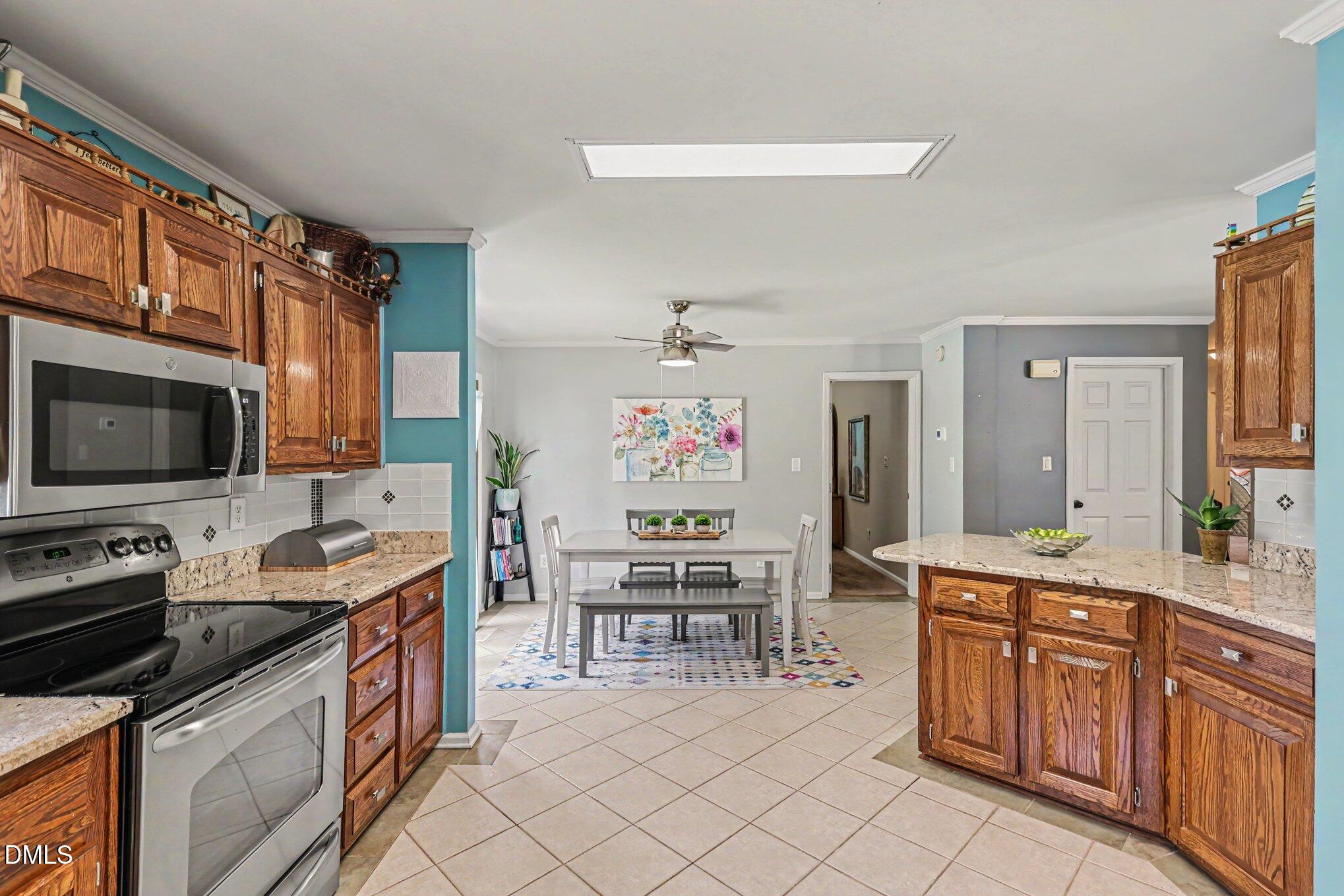 4070 Raney Way Property Photo 10