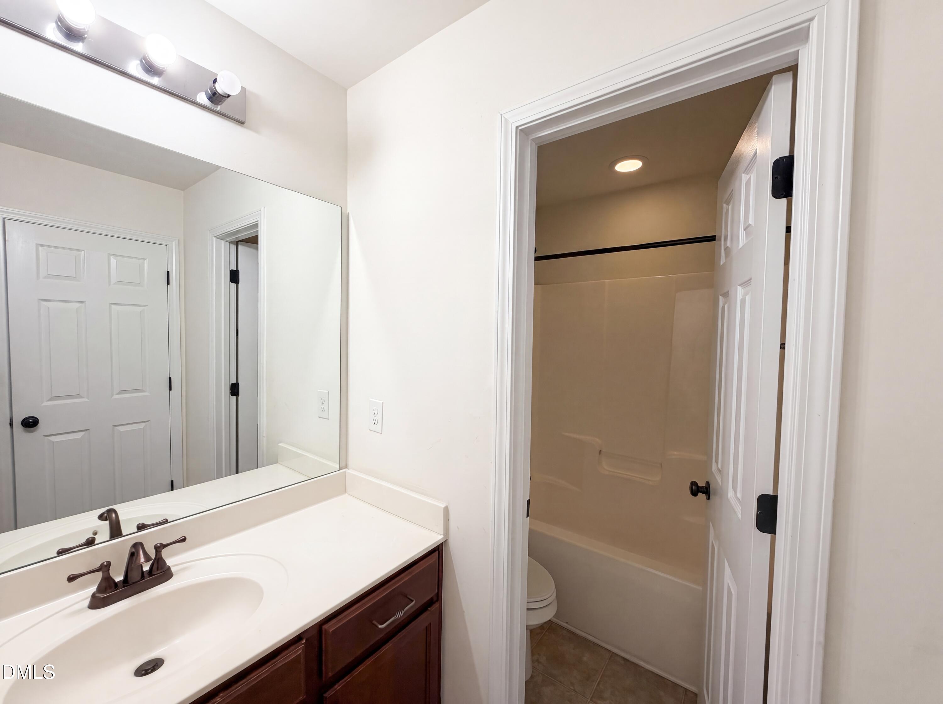 320 Knollcrest Lane Property Photo 11