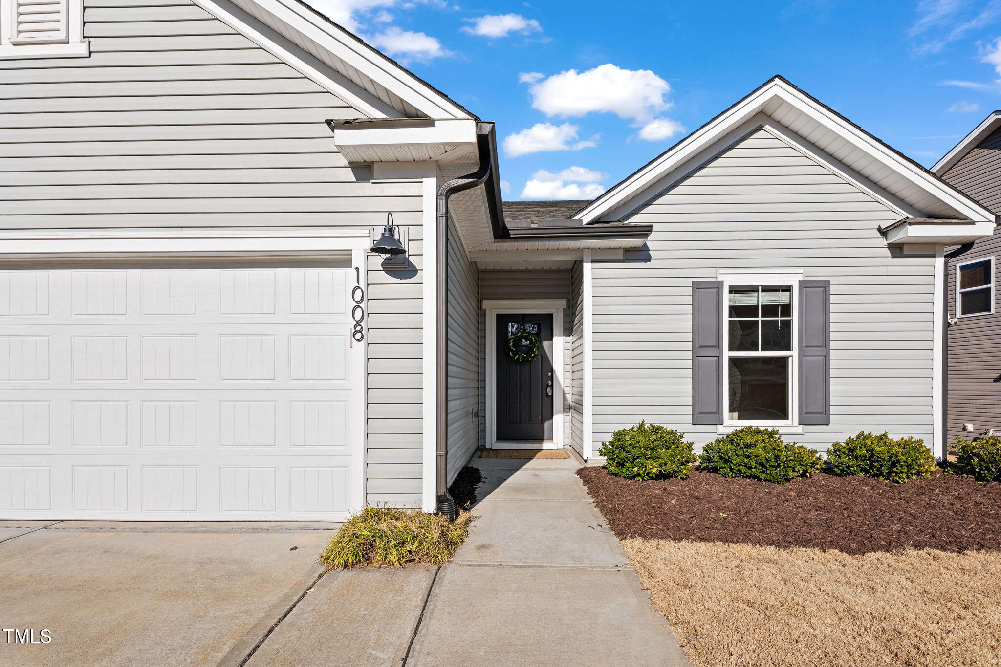 1008 Sandtrap Way Property Photo 3