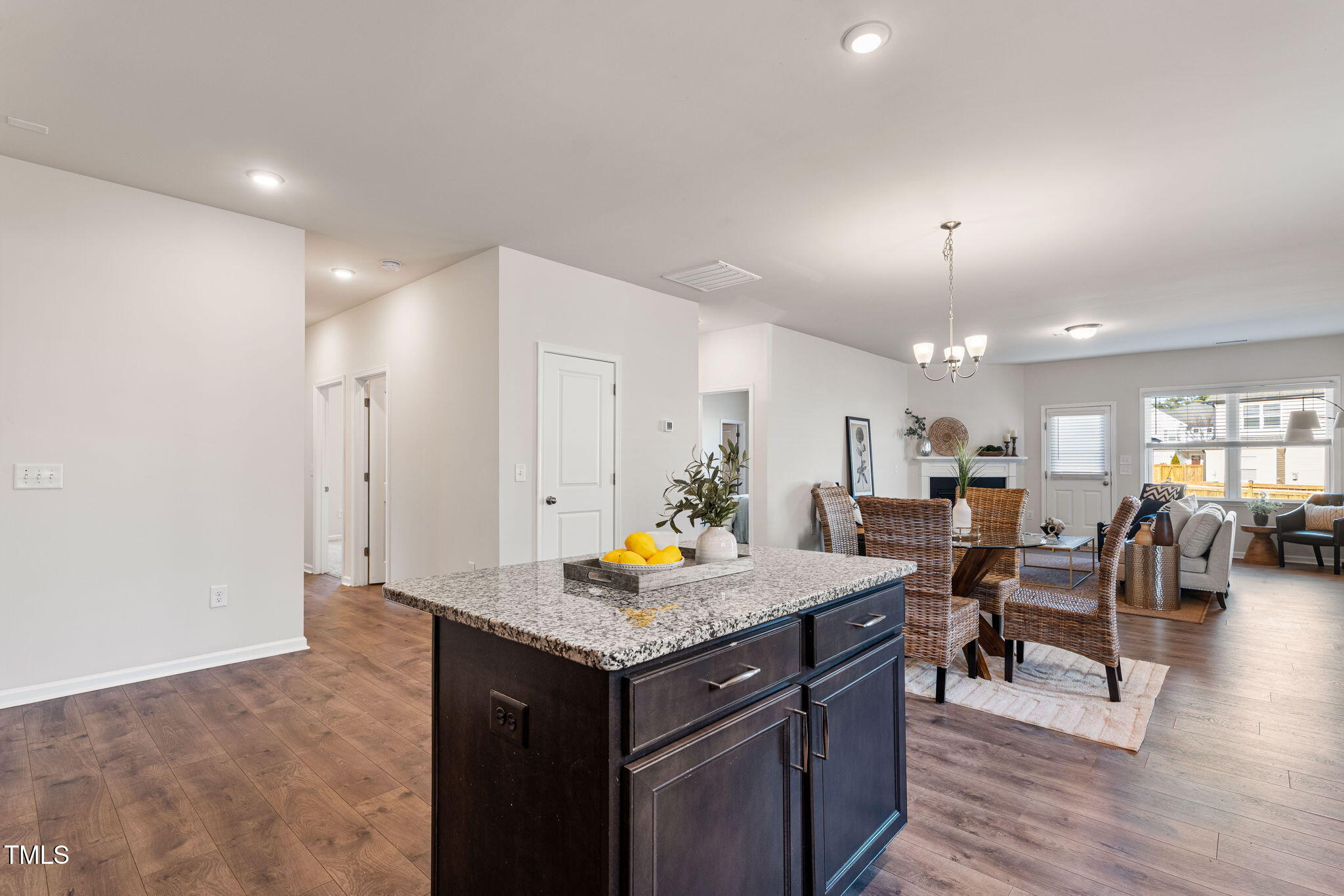 1008 Sandtrap Way Property Photo 8