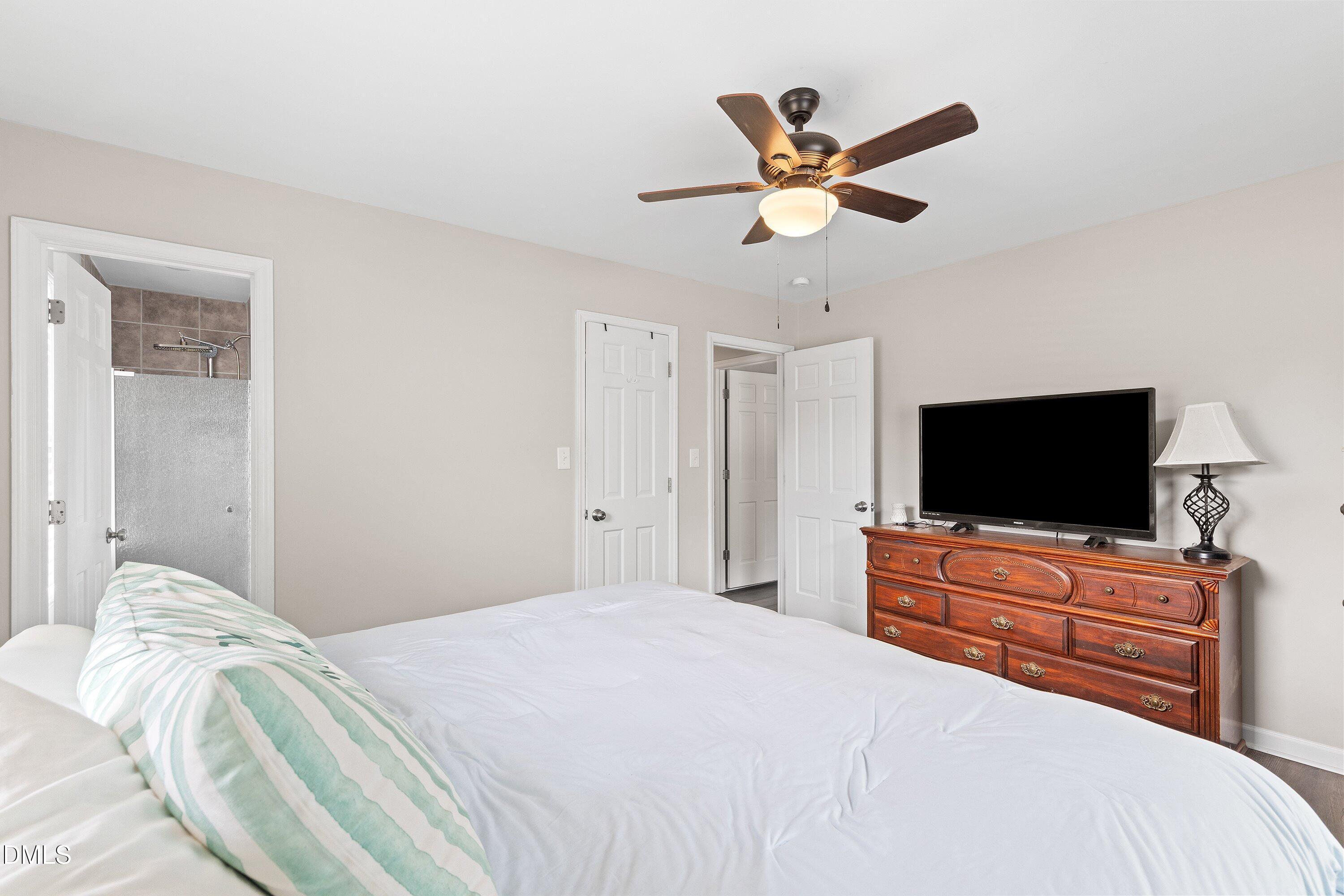 1002 E Maplewood Drive Property Photo 30