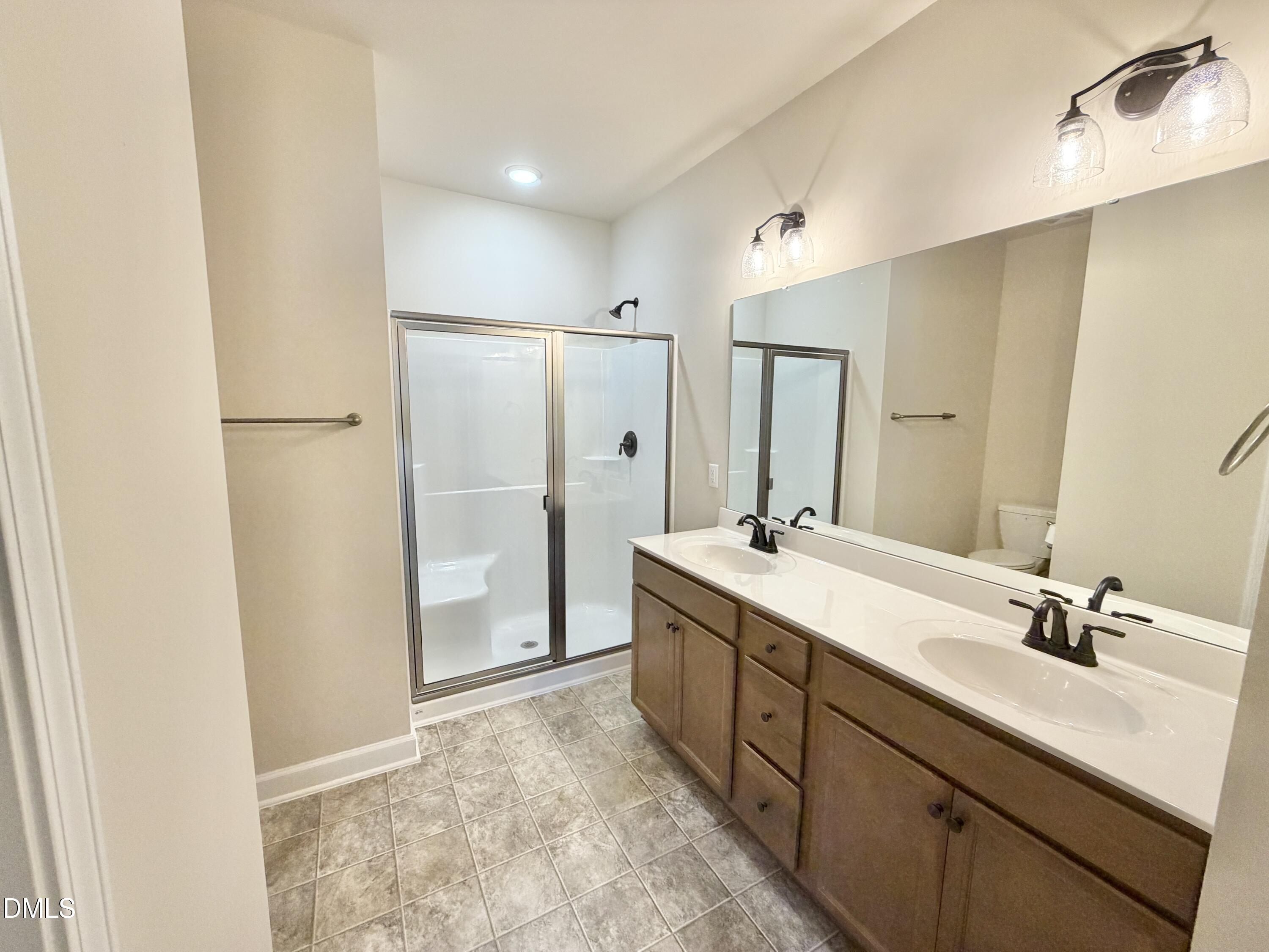 404 S Eastwood Drive Property Photo 17