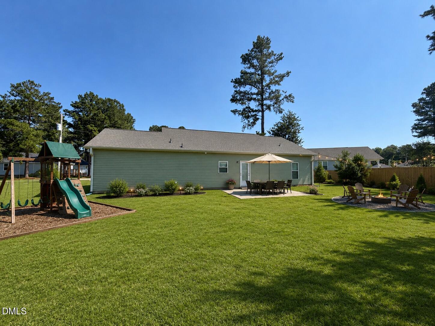404 S Eastwood Drive Property Photo 23