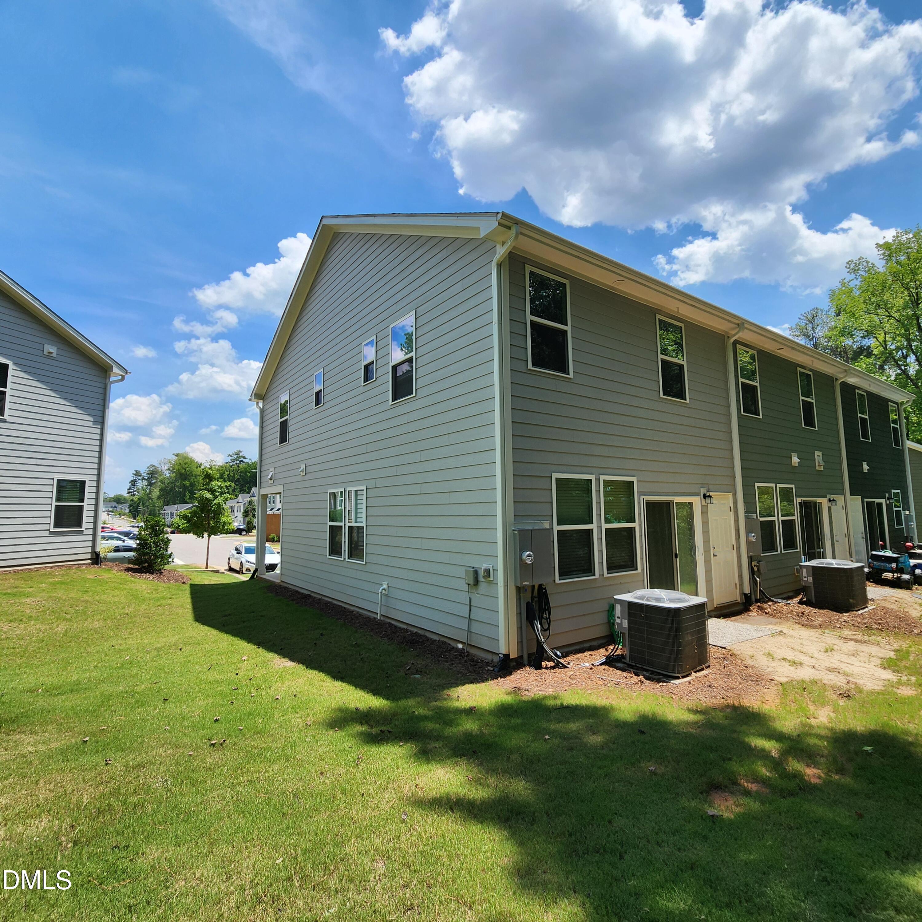 3000 Spline Circle Property Photo 25