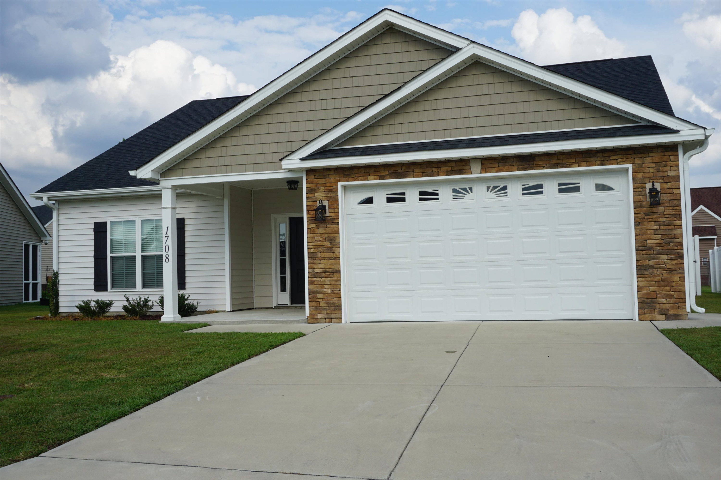 1708 Penncross Drive Property Photo 2
