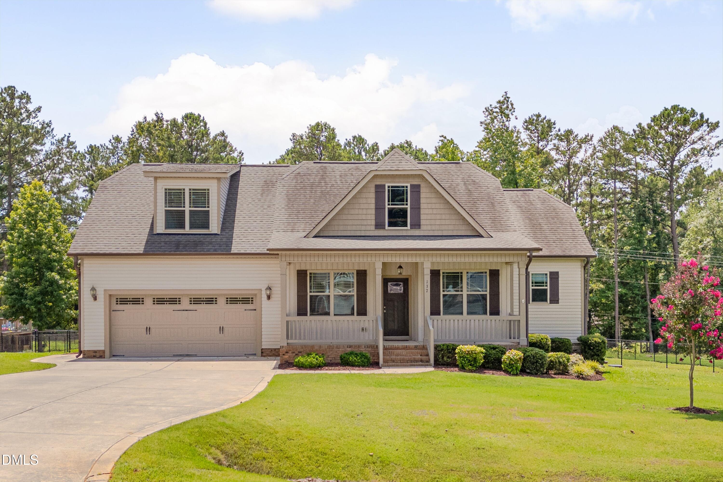 137 W Cultivator Way Property Photo 1