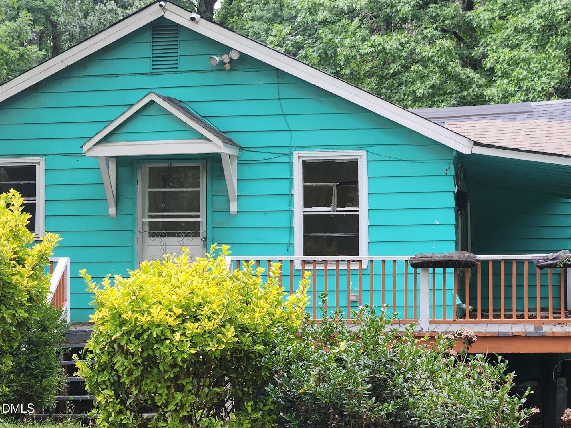 1809 N Salem Street Property Photo 1