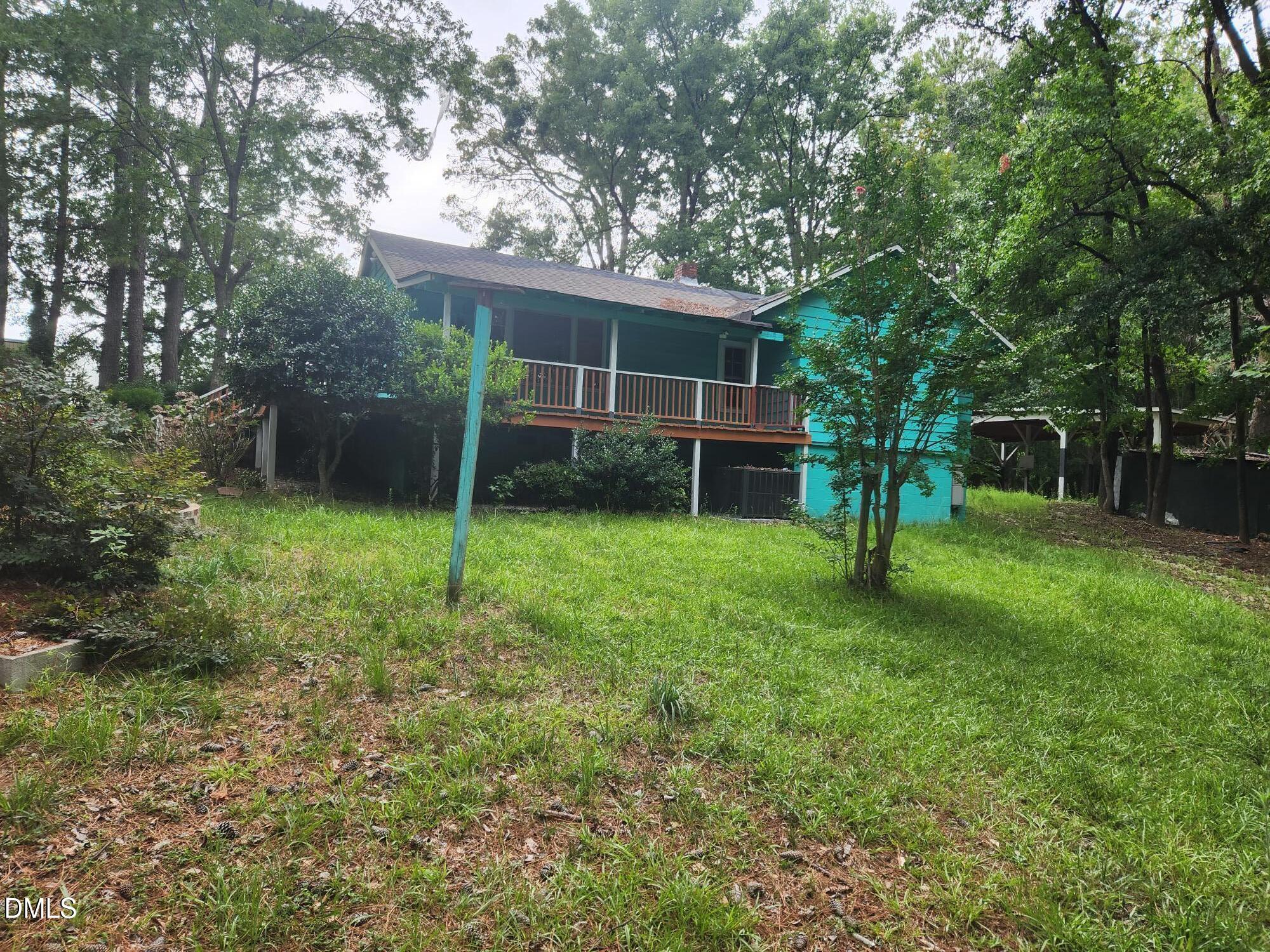 1809 N Salem Street Property Photo 2