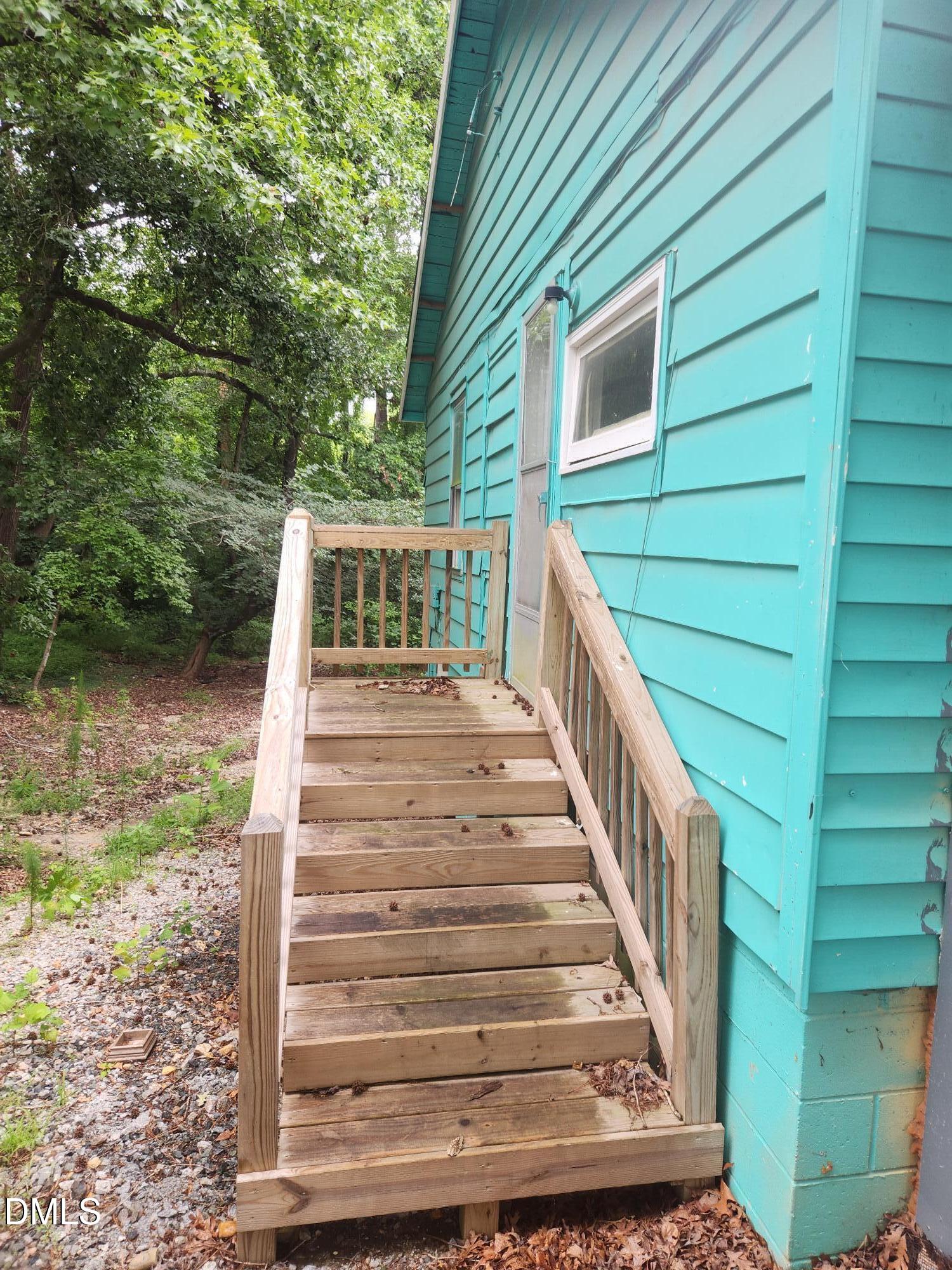 1809 N Salem Street Property Photo 5