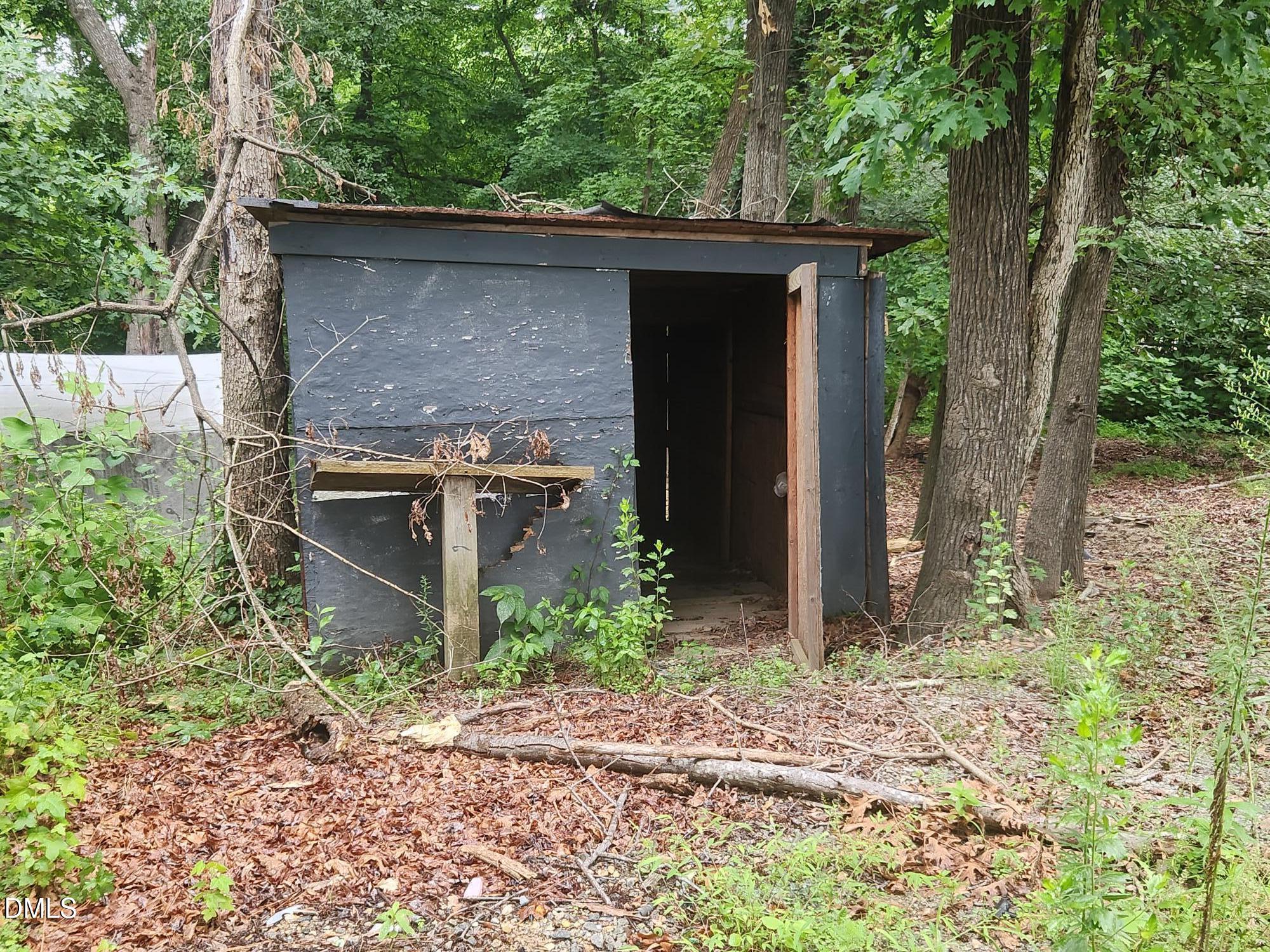 1809 N Salem Street Property Photo 9