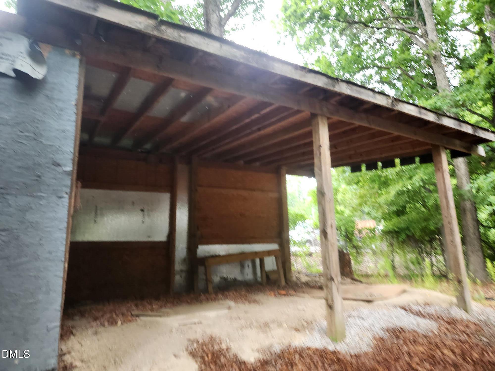 1809 N Salem Street Property Photo 12
