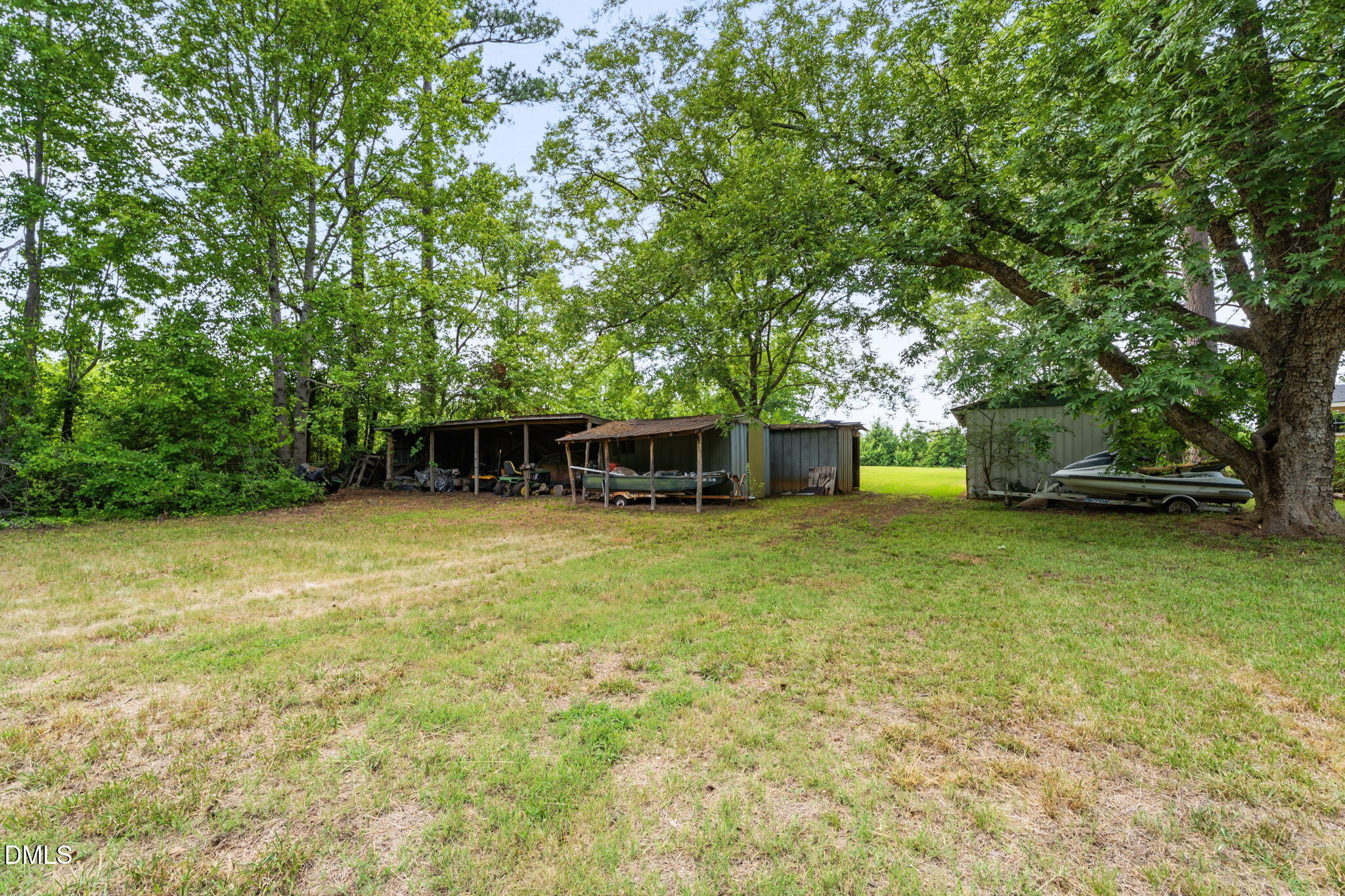 818 Van Warren Road Property Photo 4
