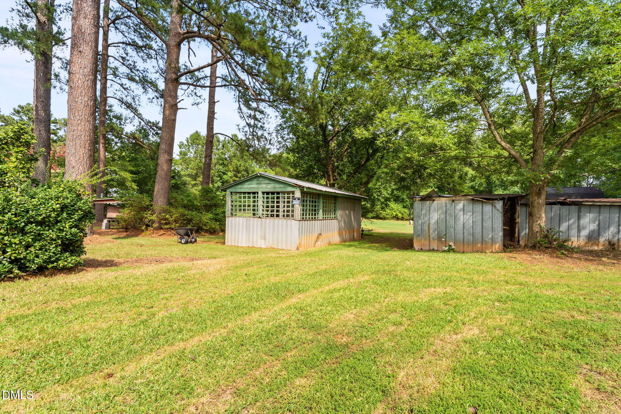 818 Van Warren Road Property Photo 5