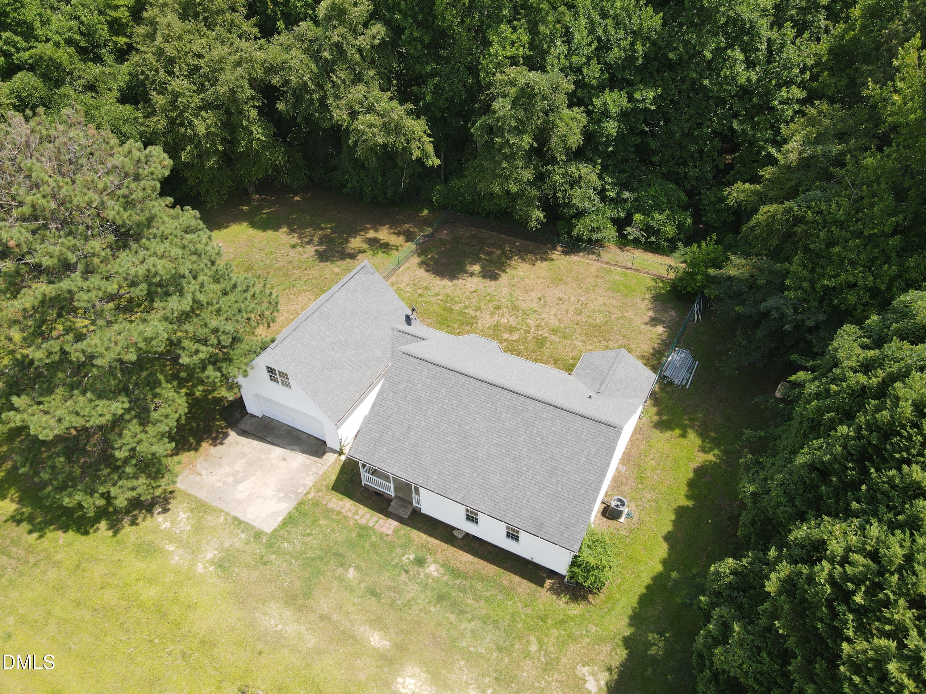 105 Bryant Drive Property Photo 2
