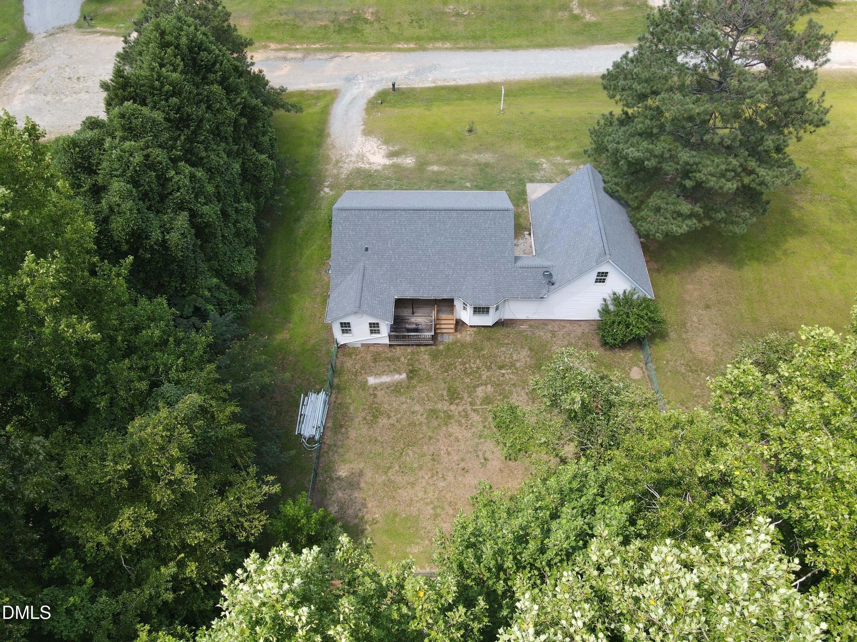 105 Bryant Drive Property Photo 4