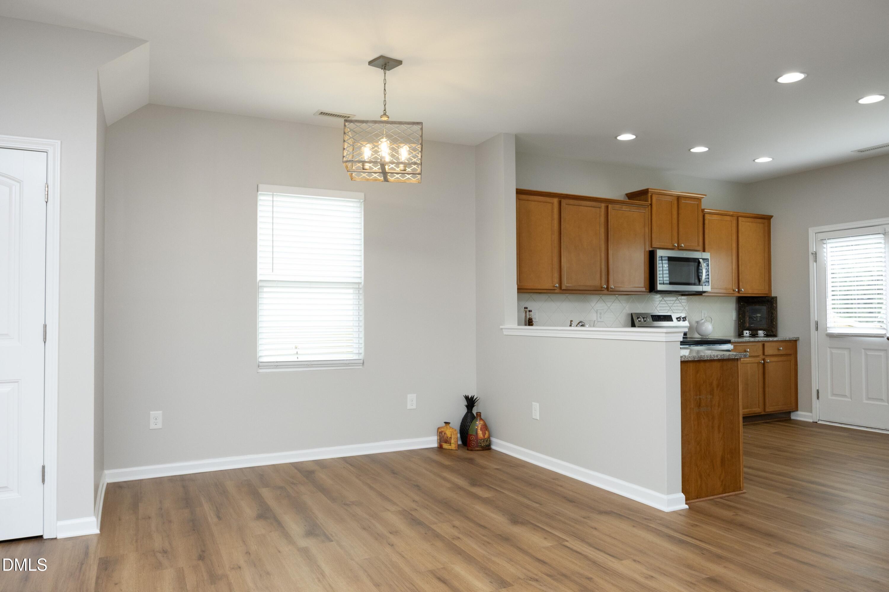 4344 Lyman Avenue Property Photo 8