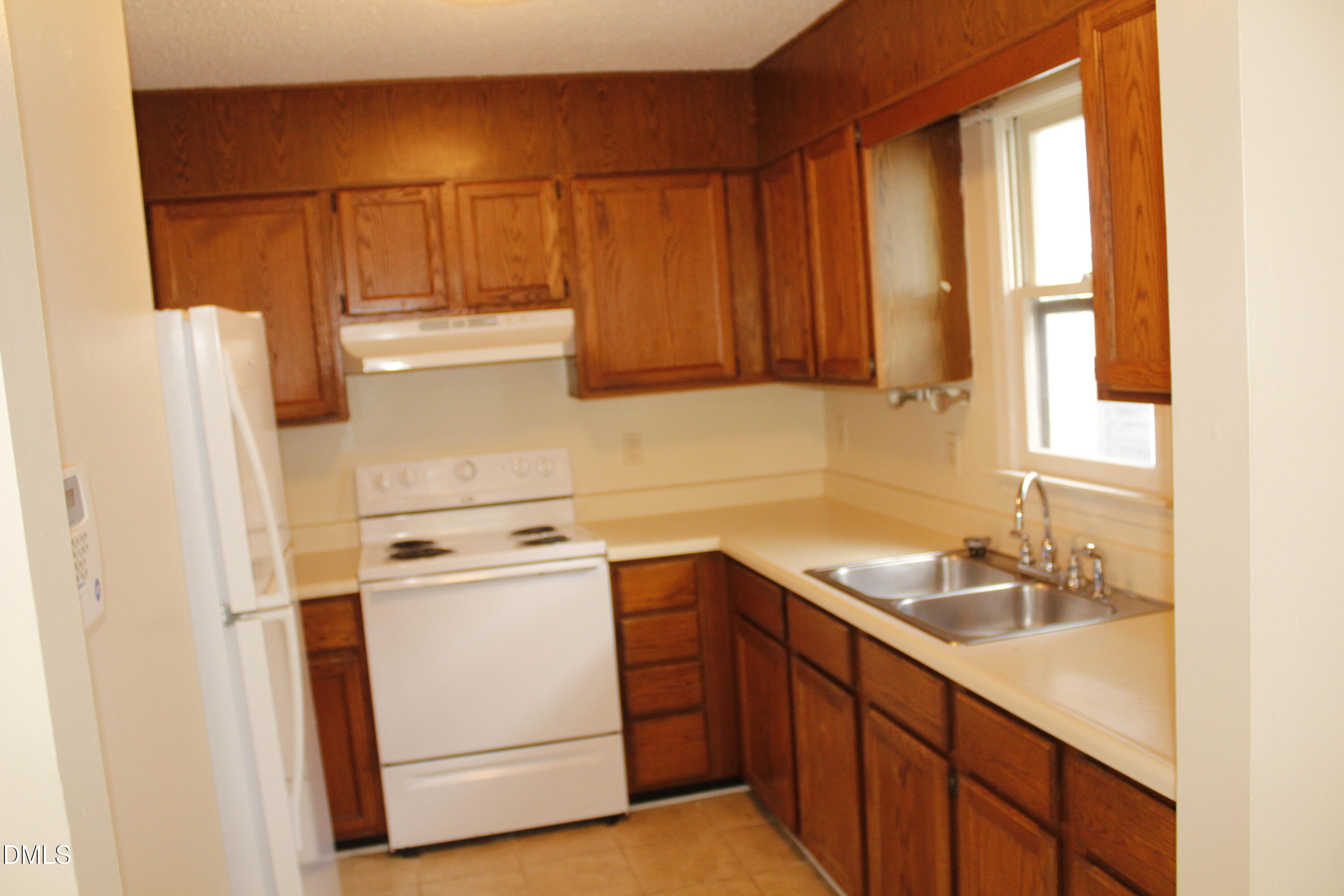 310 S East Street Property Photo 6