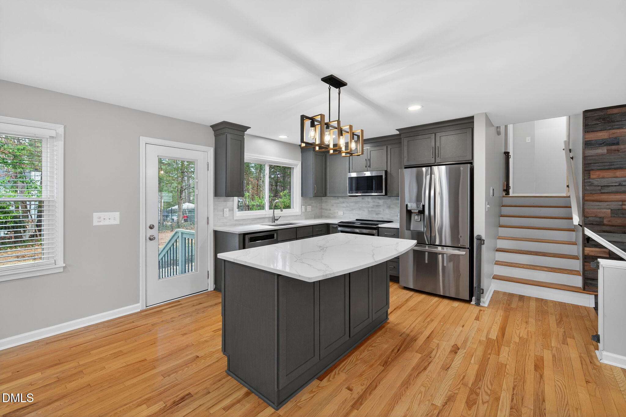 1112 Stonehedge Avenue Property Photo 4