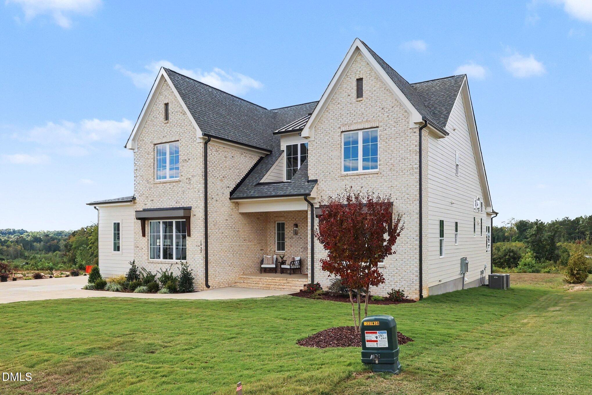 1032 Azalea Garden Circle Property Photo 2