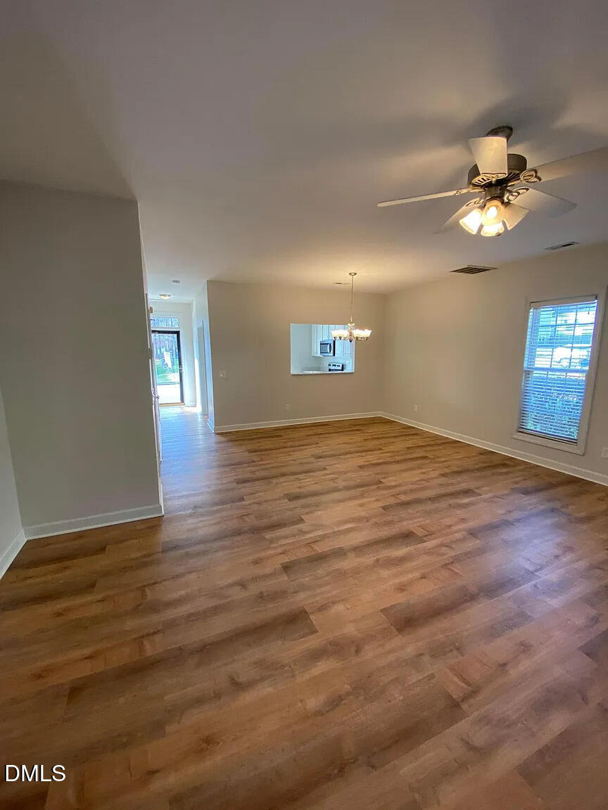 9110 Grassington Way Property Photo 6