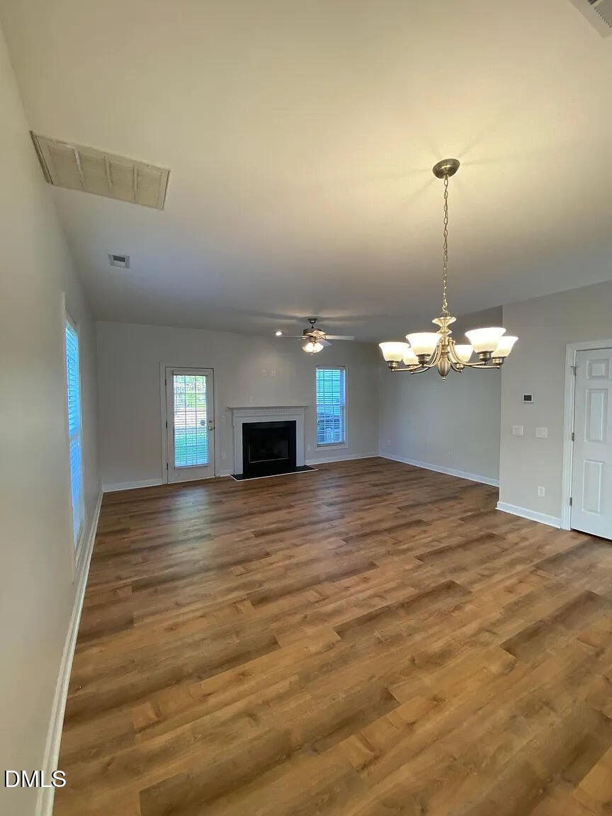 9110 Grassington Way Property Photo 9