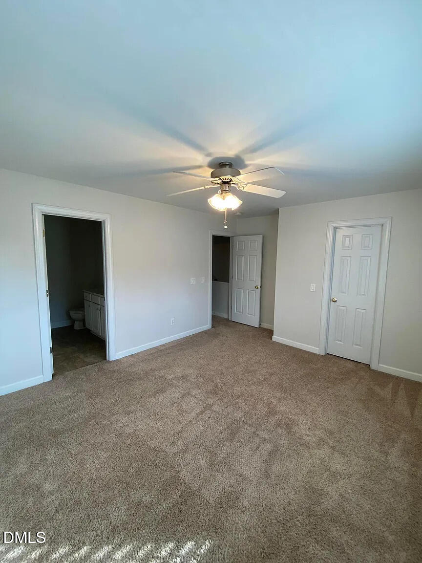 9110 Grassington Way Property Photo 14