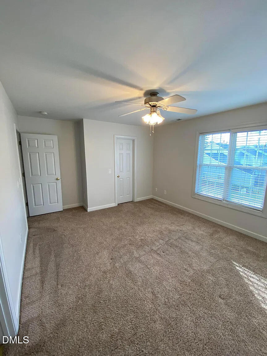 9110 Grassington Way Property Photo 15