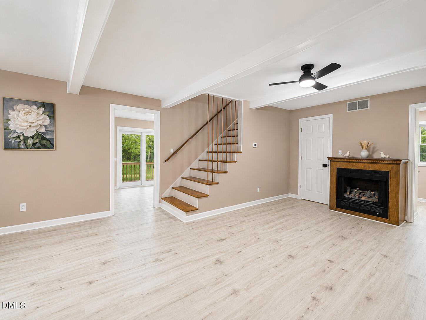 105 Dryden Lane Property Photo 10