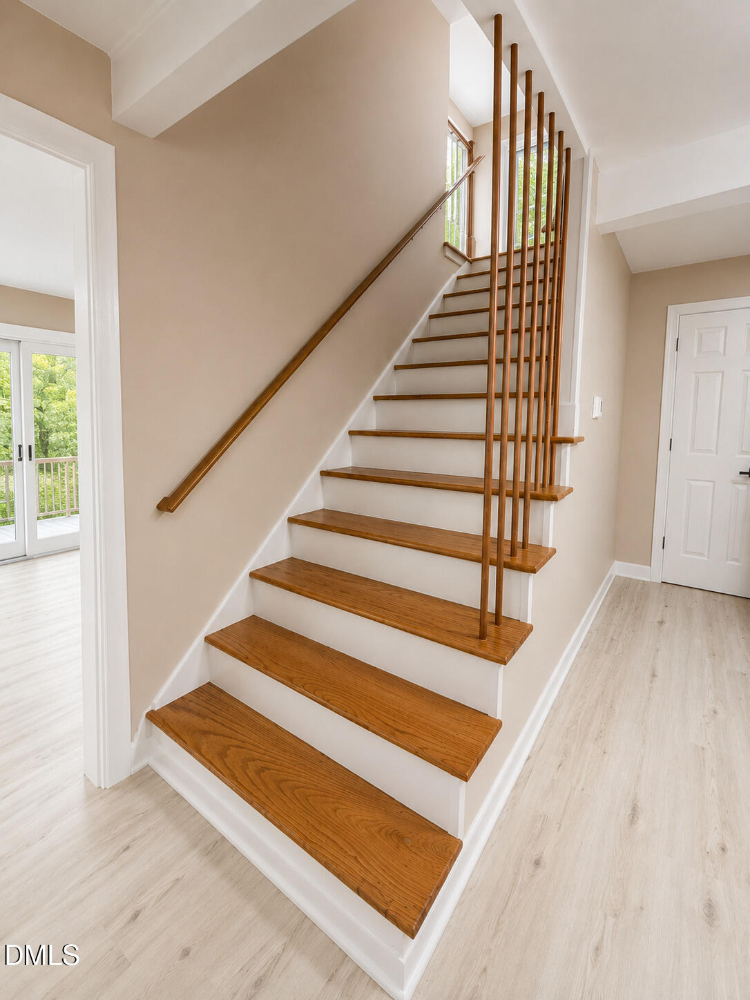 105 Dryden Lane Property Photo 32