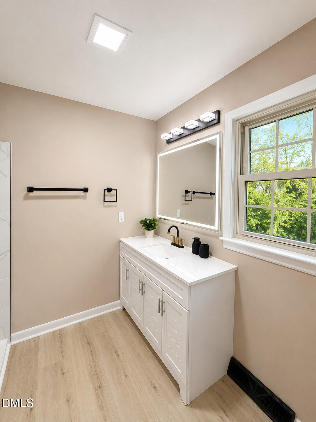 105 Dryden Lane Property Photo 44