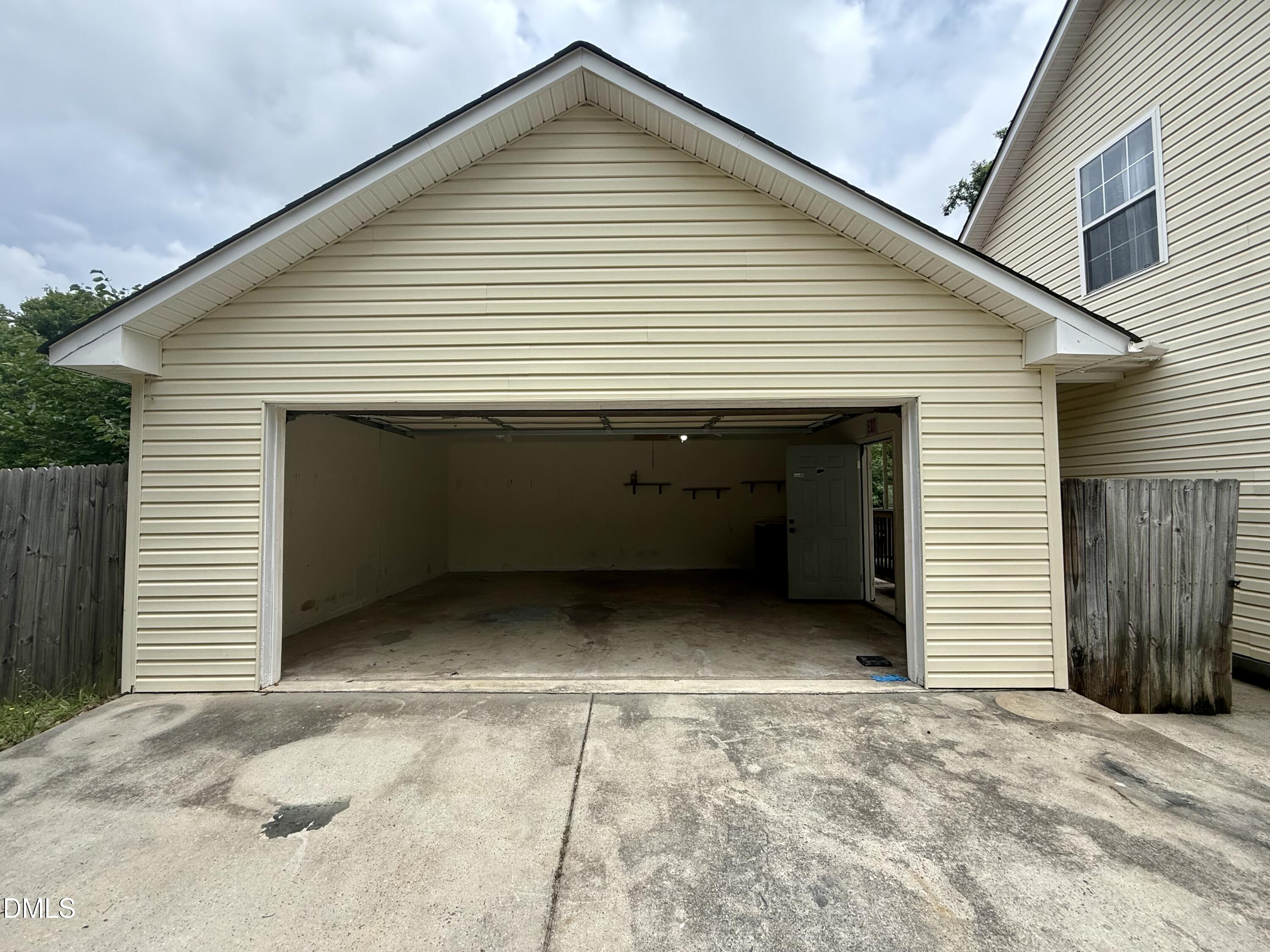 751 Cascade Lane Property Photo 3
