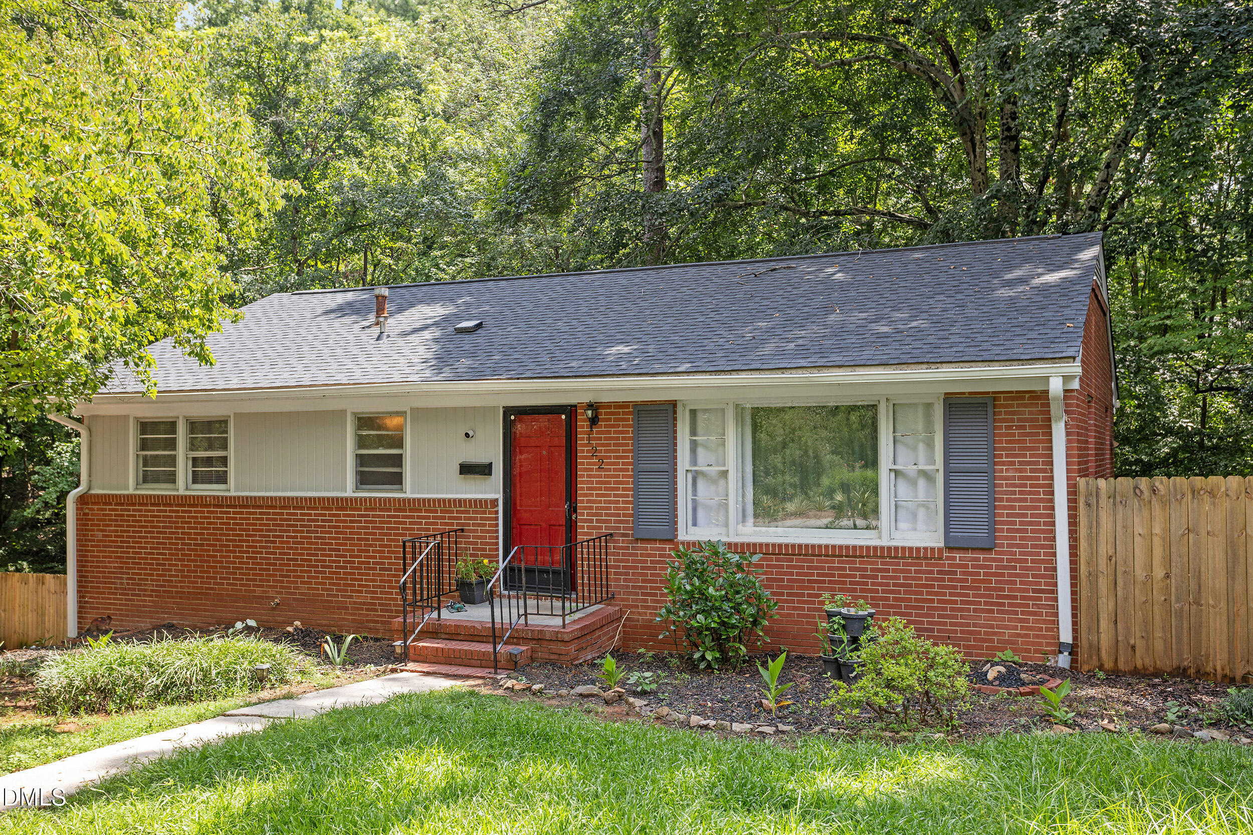 122 Taylor Street Property Photo 1