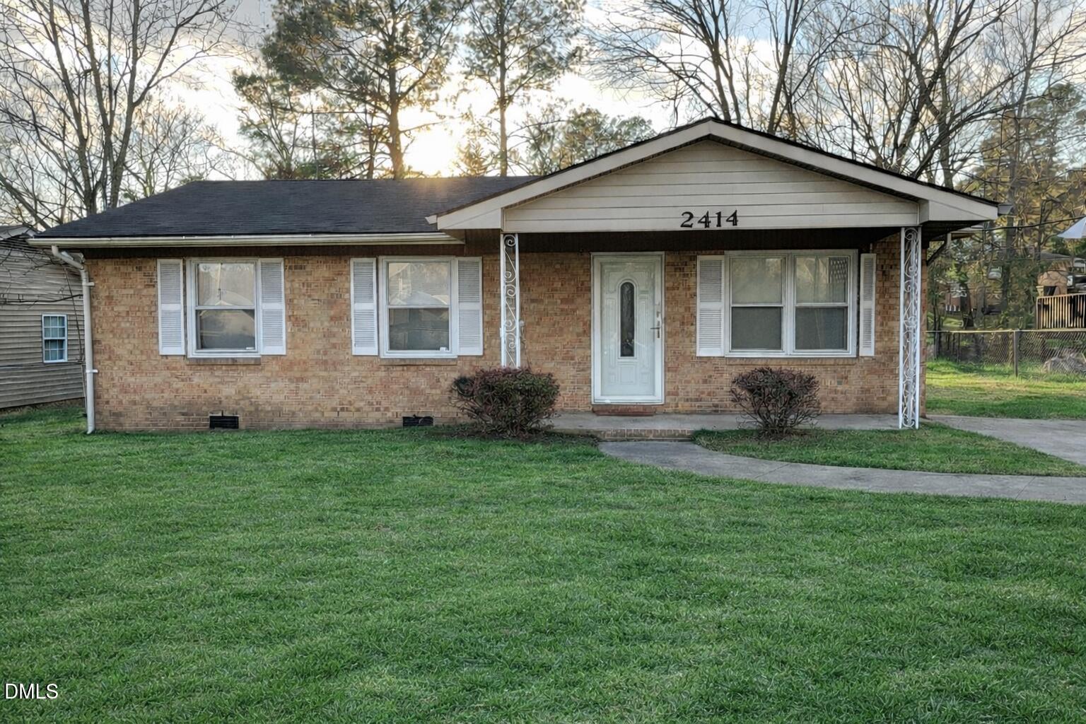 2414 Lincoln Street Property Photo 1