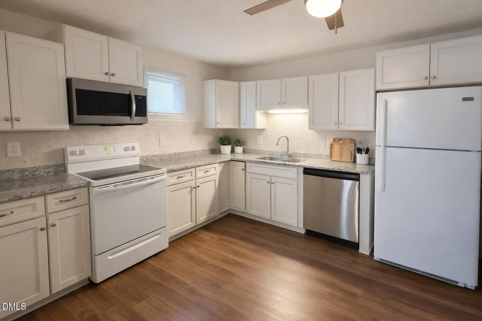 2414 Lincoln Street Property Photo 5