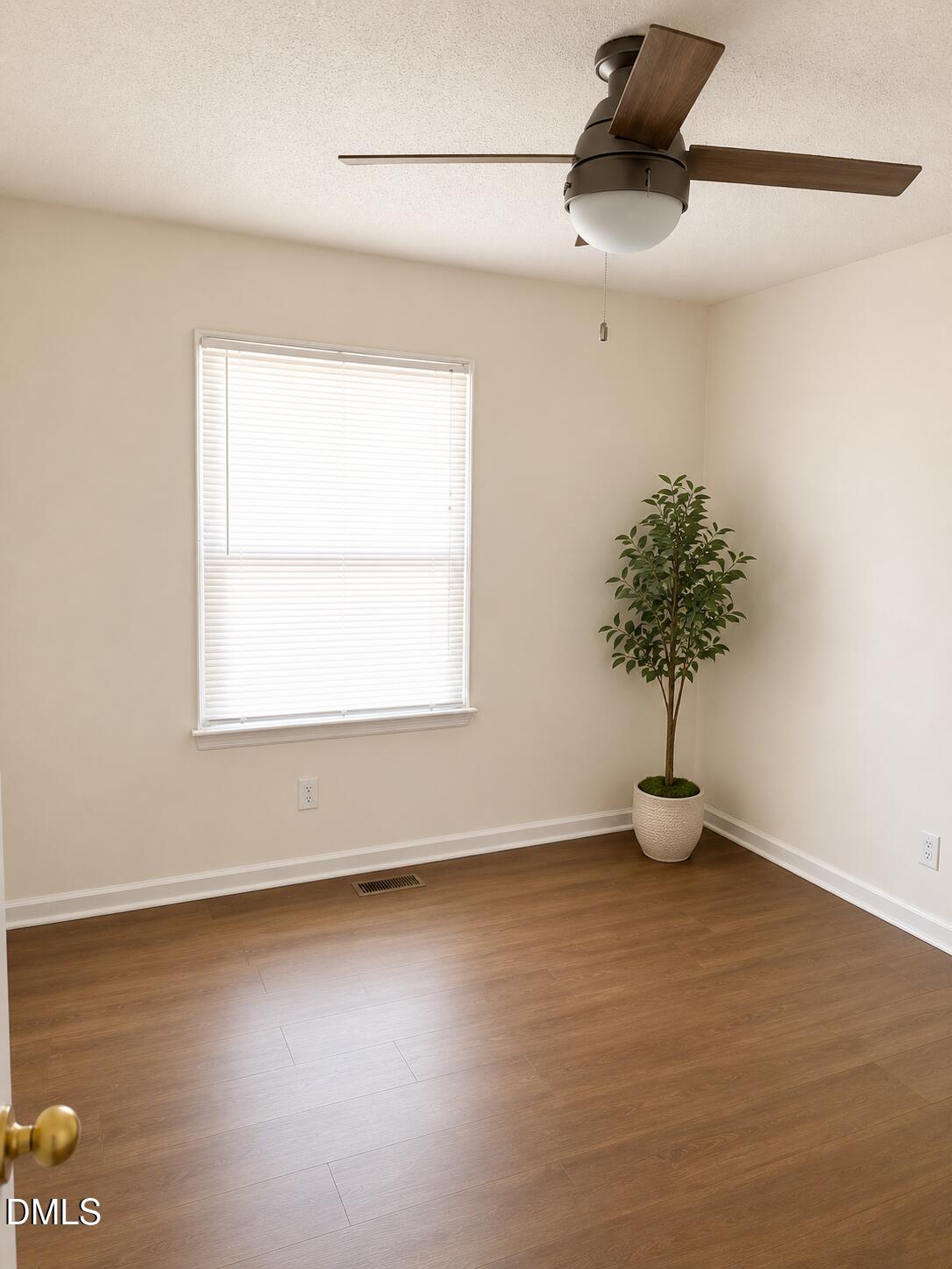 2414 Lincoln Street Property Photo 10