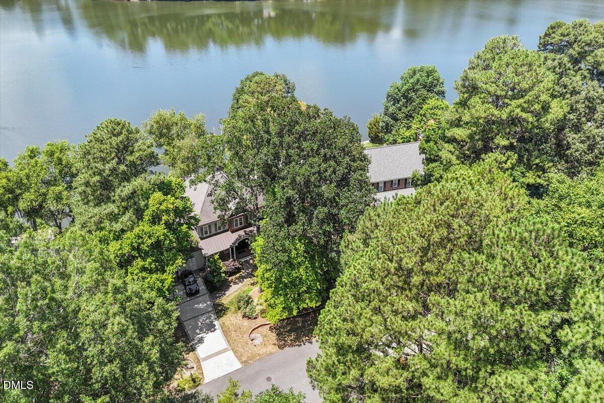150 Lochwood W Drive Property Photo 10