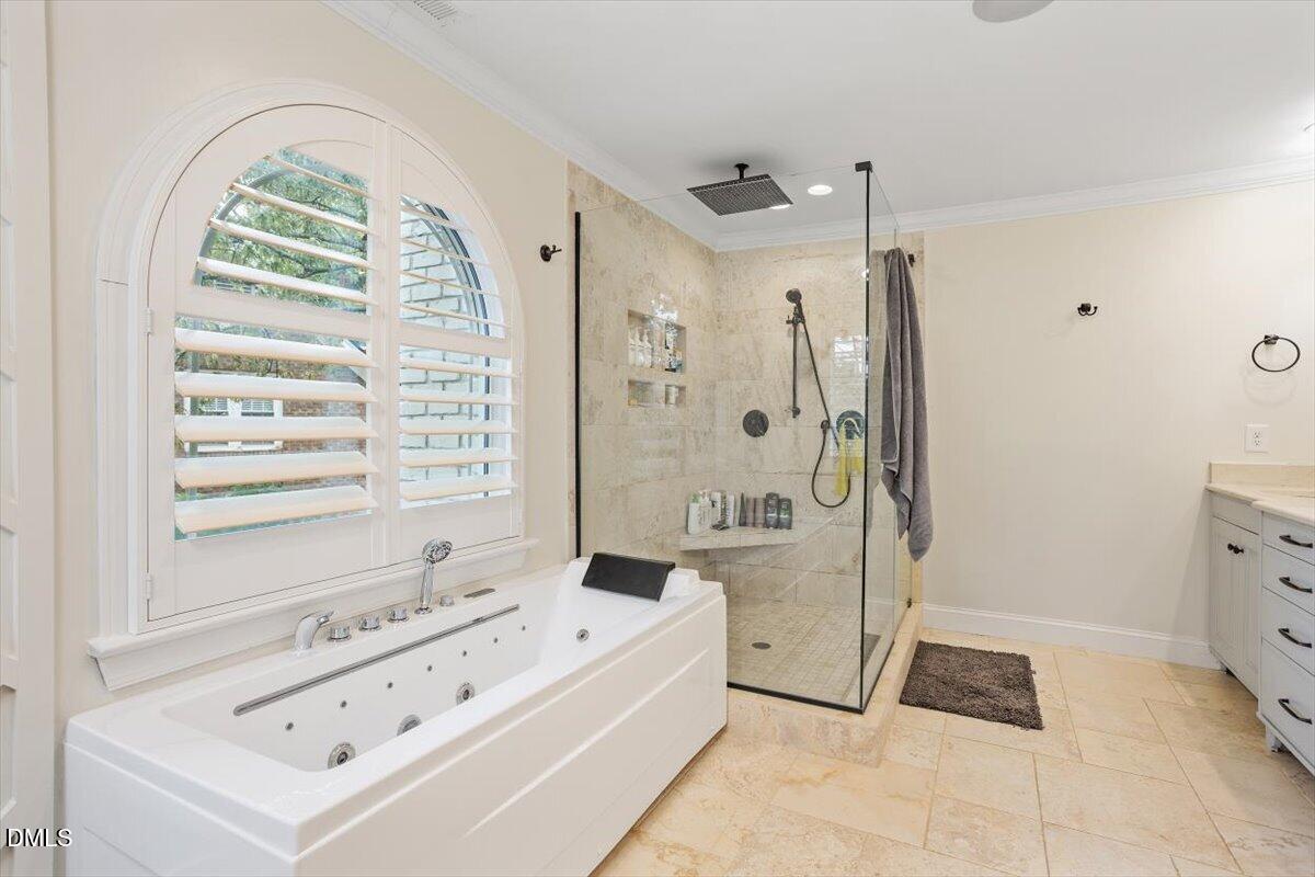 150 Lochwood W Drive Property Photo 50