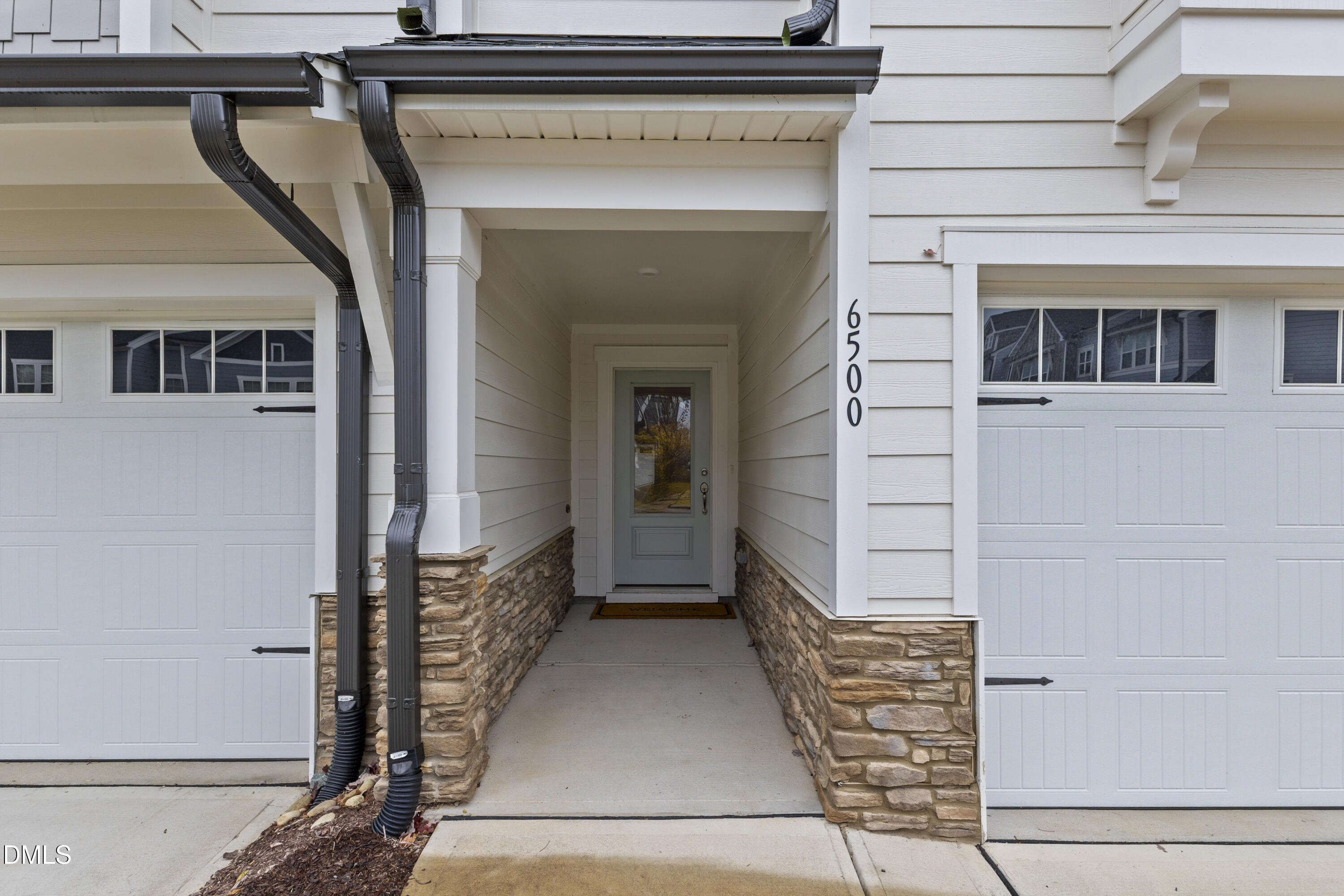 6500 Amber Springs Drive Property Photo 3