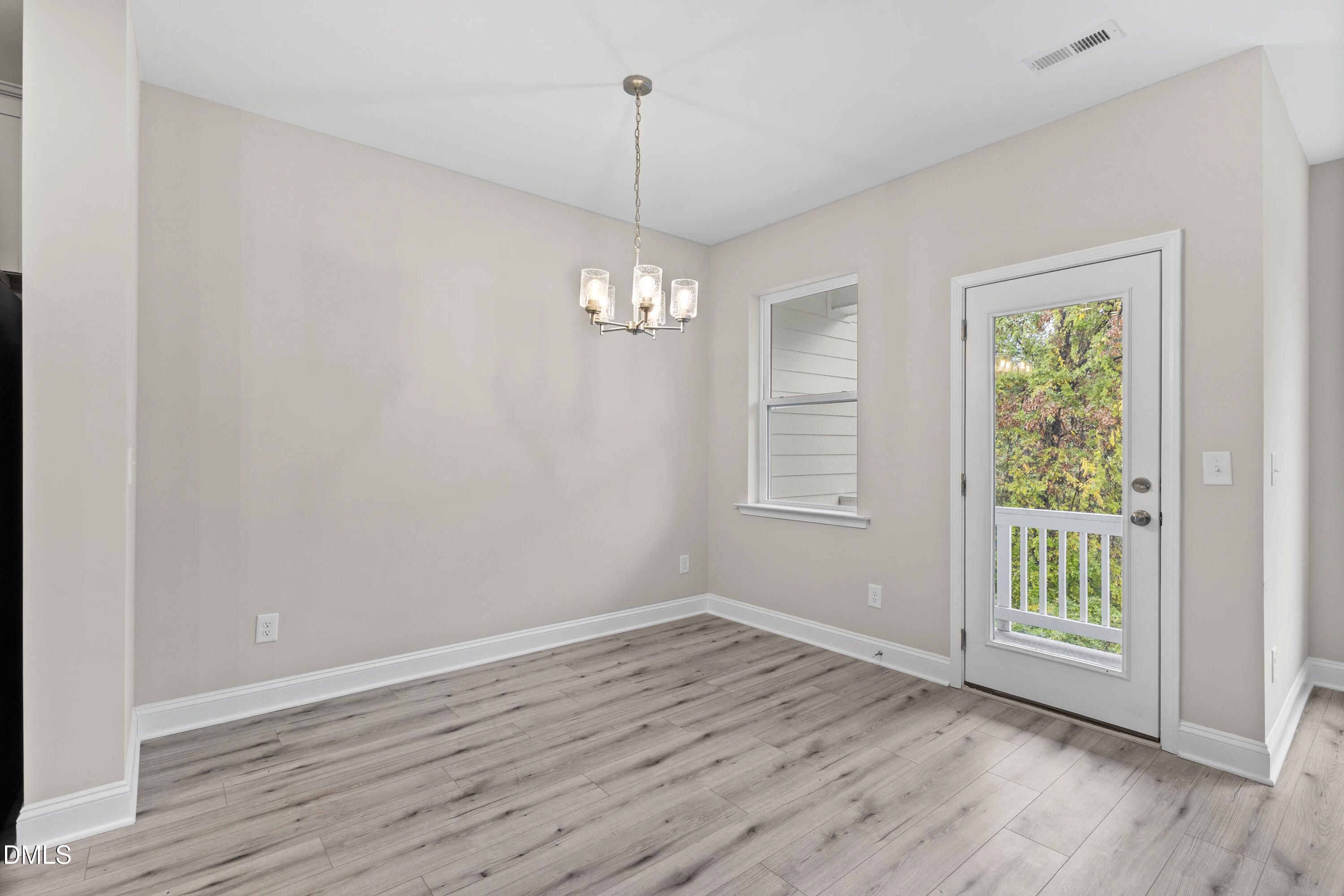 6500 Amber Springs Drive Property Photo 10