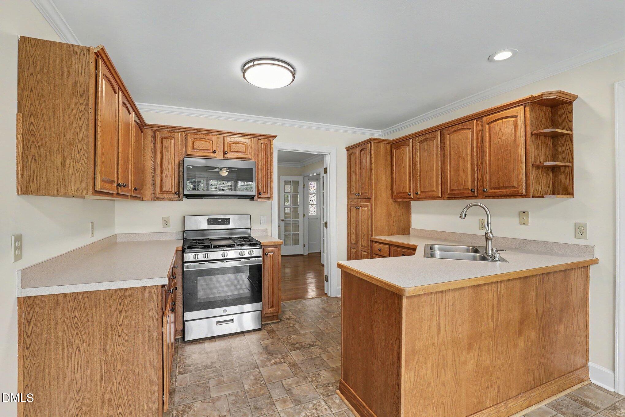 1704 Carrington Drive Property Photo 9