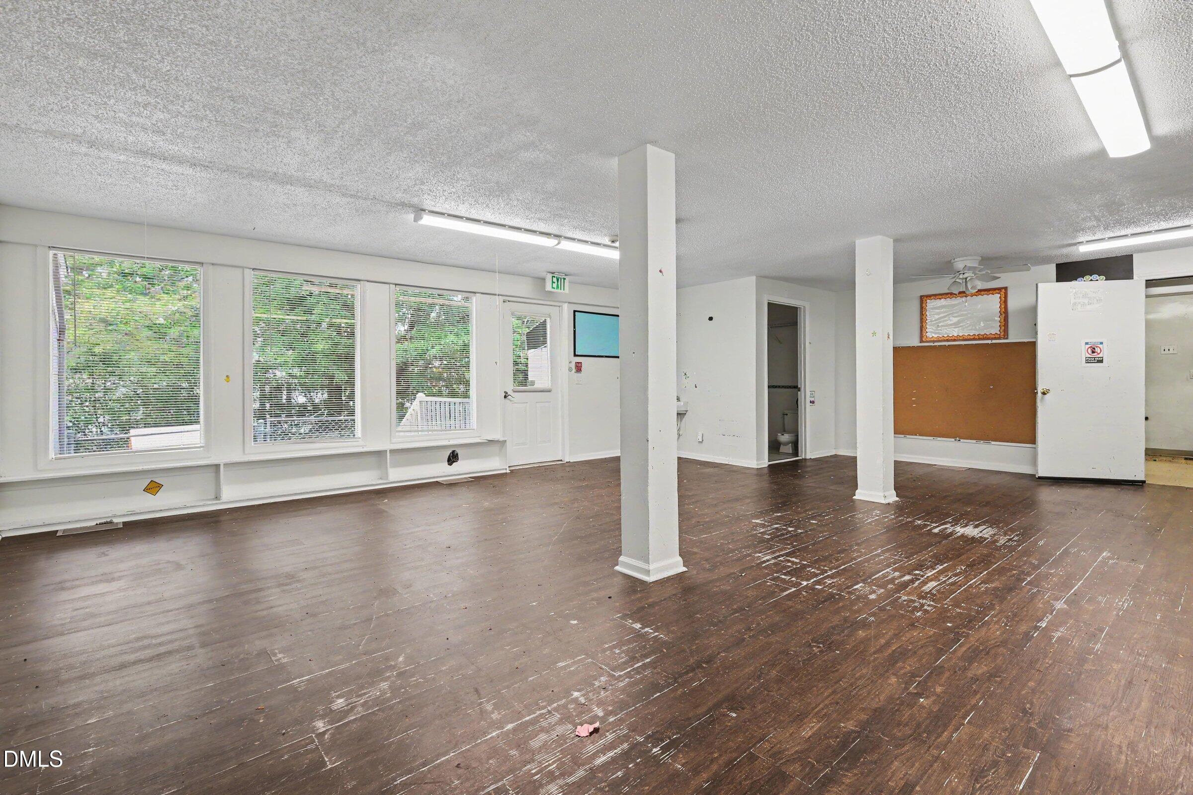 551 W Main Street Property Photo 9