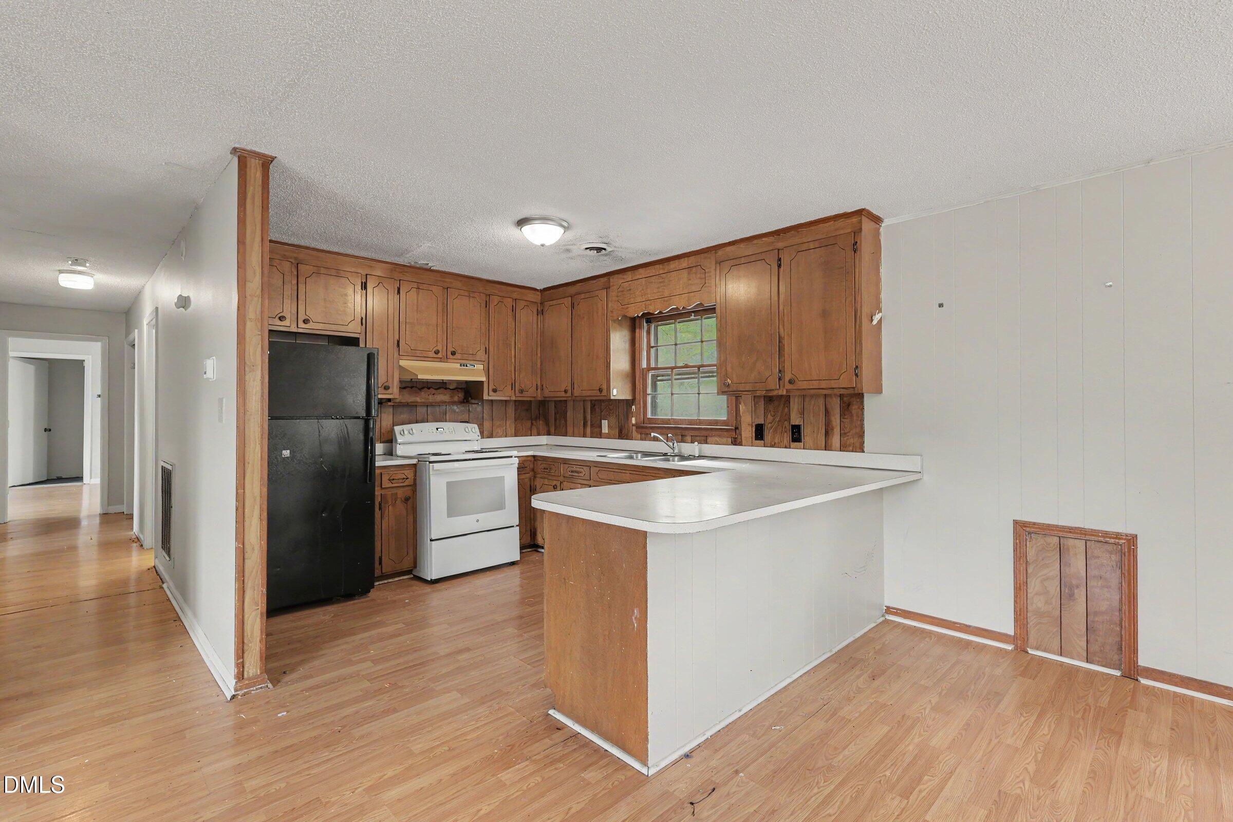 551 W Main Street Property Photo 16