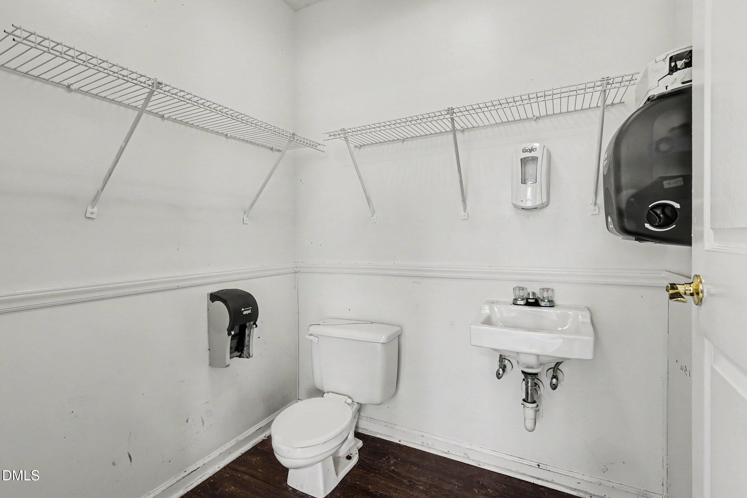 551 W Main Street Property Photo 18