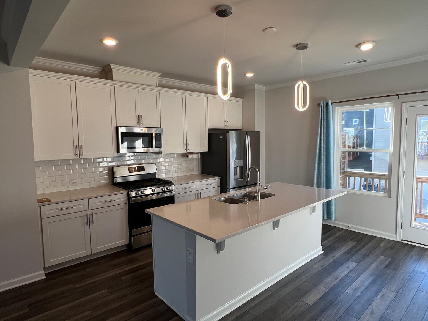 6417 Mentor Place Property Photo 4