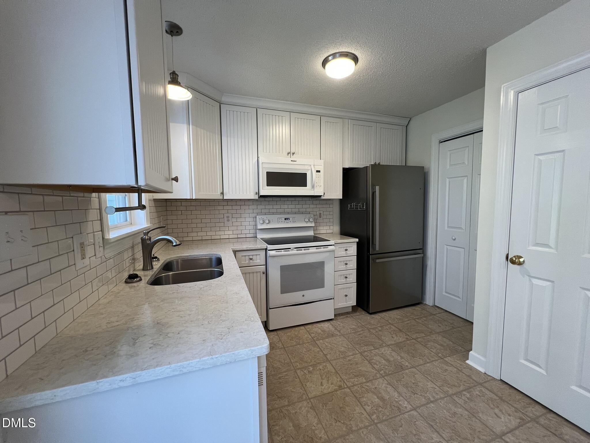 1722 Stroll Circle Property Photo 3