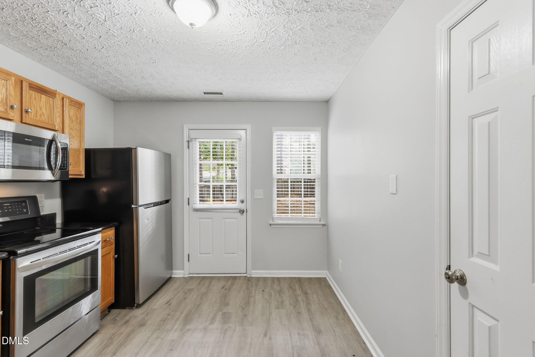 60 Holding-young Road Property Photo 11